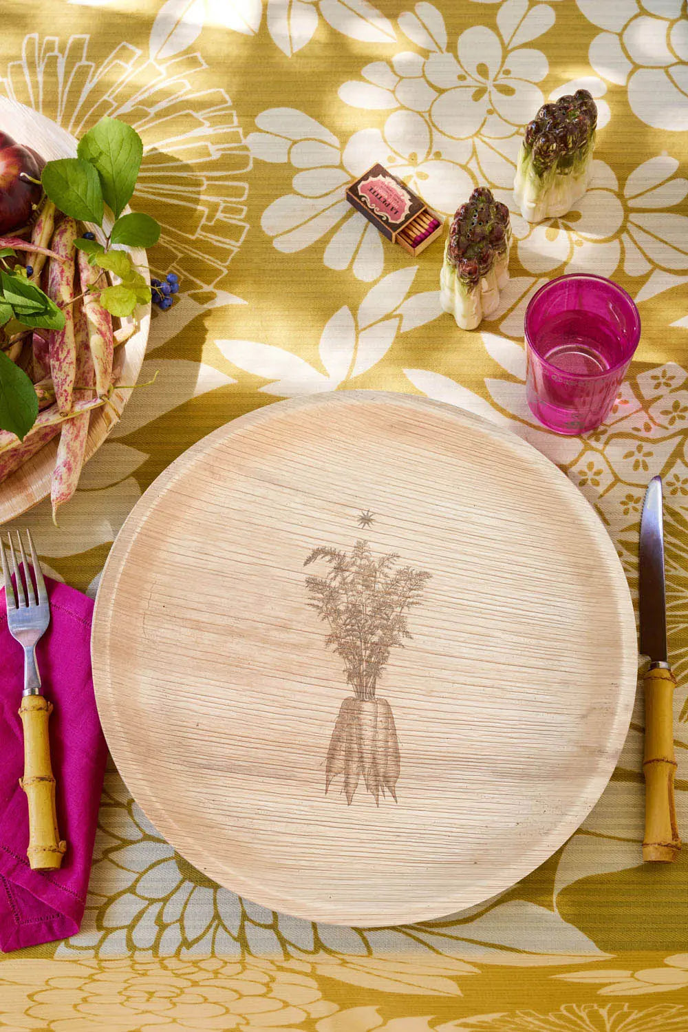 maaterra compostable palm leaf plate with farm carrots design.