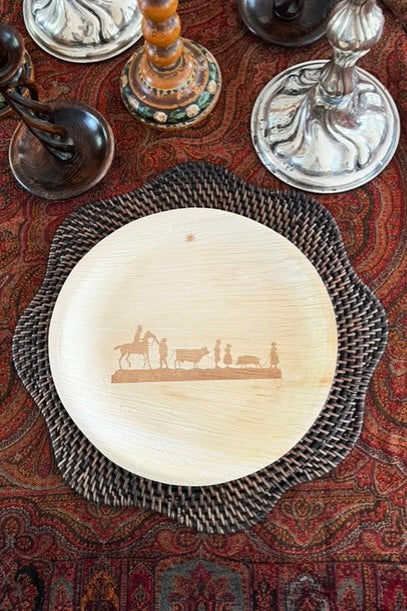 maaterra palm leaf compostable plate with Silhouette Design
