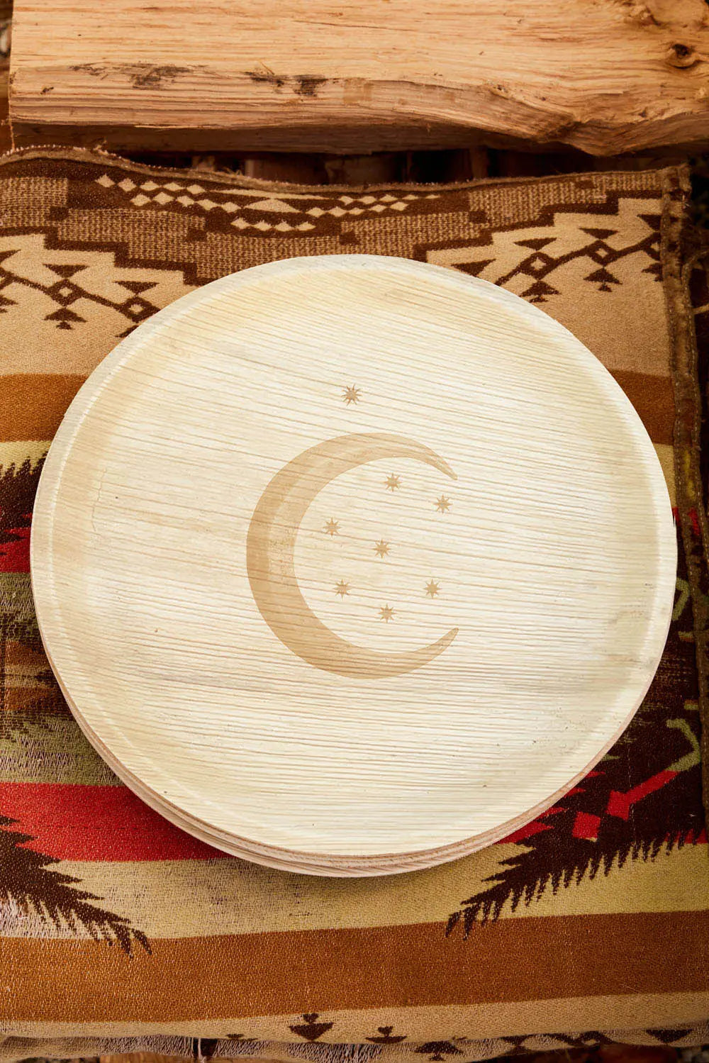 maaterra compostable palm leaf plate with moon & stars design.