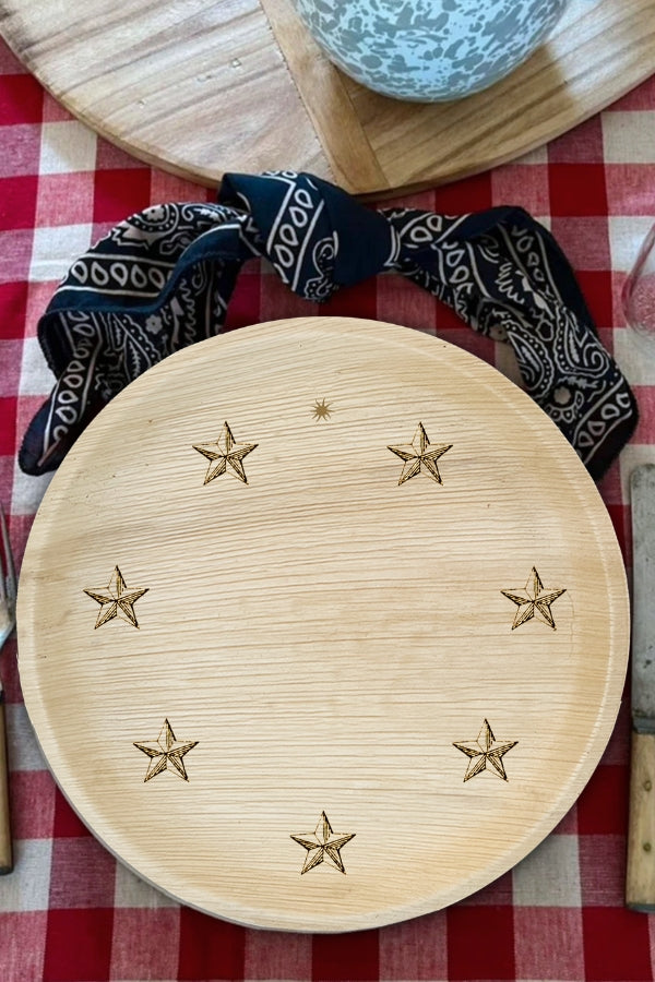 maaterra compostable palm leaf plate with Star Wreath design for July 4th