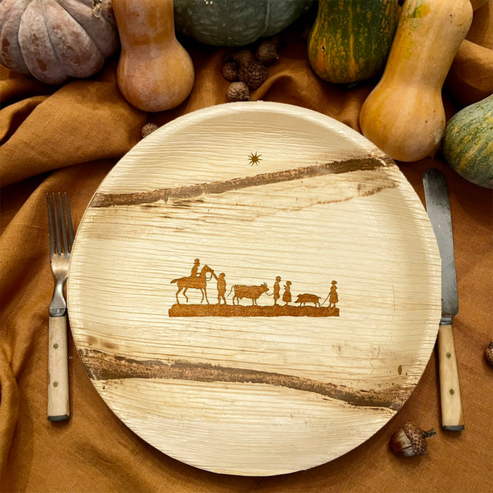 maaterra compostable palm leaf plate with holiday Silhouette design.