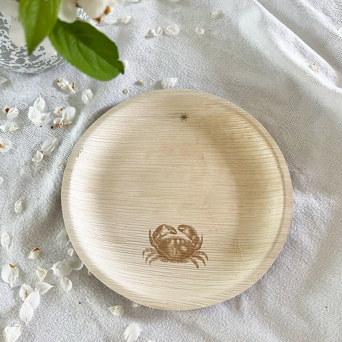 maaterra compostable palm leaf plate with crab design